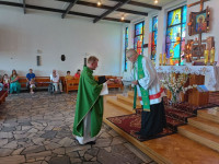 Powitanie ks. Proboszcza Roberta Uflanta przez władze kościelne