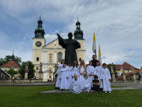 PIELGRZYMKA DZIECI PIERWSZOKOMUNIJNYCH DO KALWARII ZEBRZYDOWSKIEJ I WADOWIC